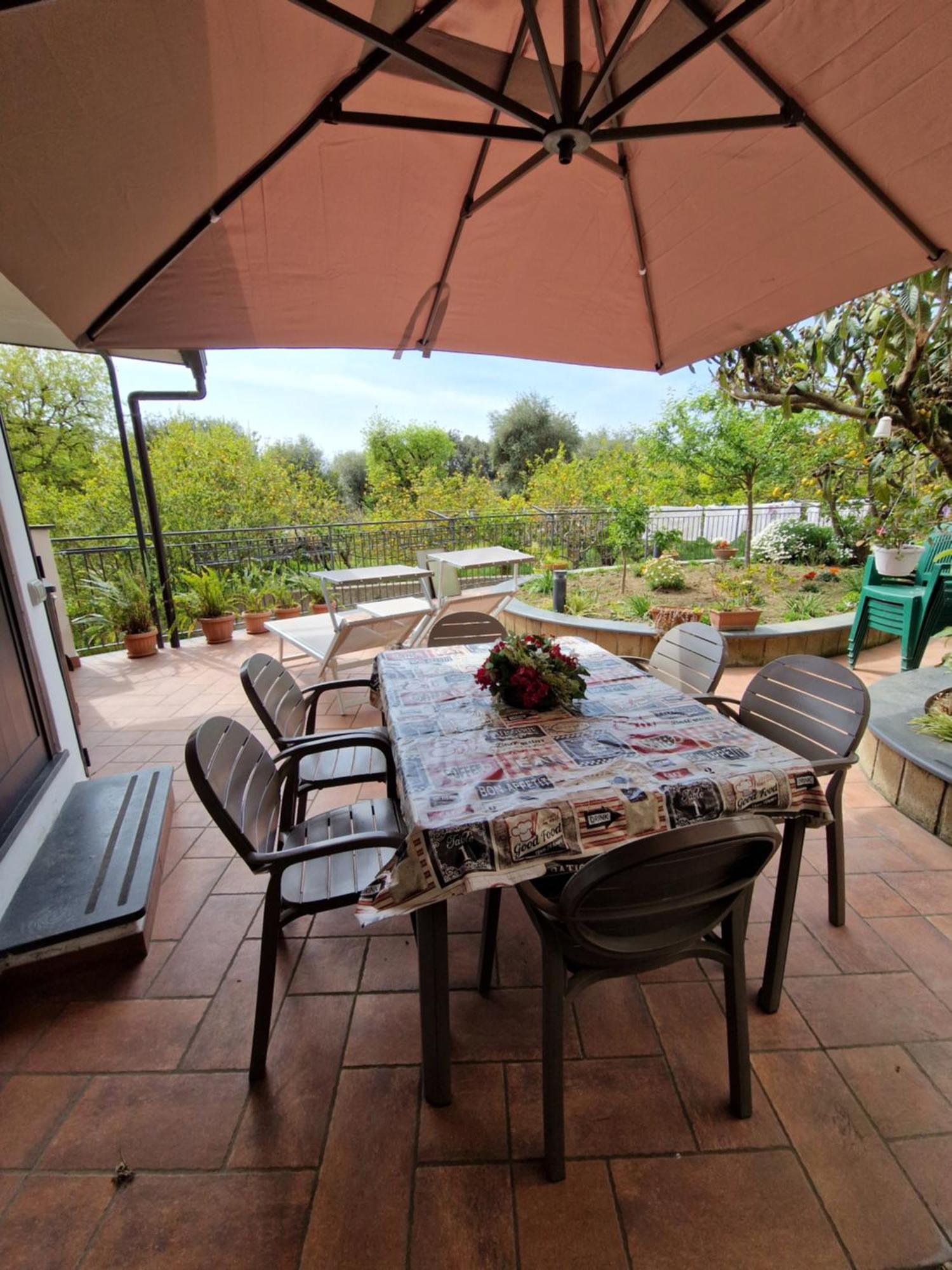 Il Giardino Dei Gigli Διαμέρισμα Meta Εξωτερικό φωτογραφία